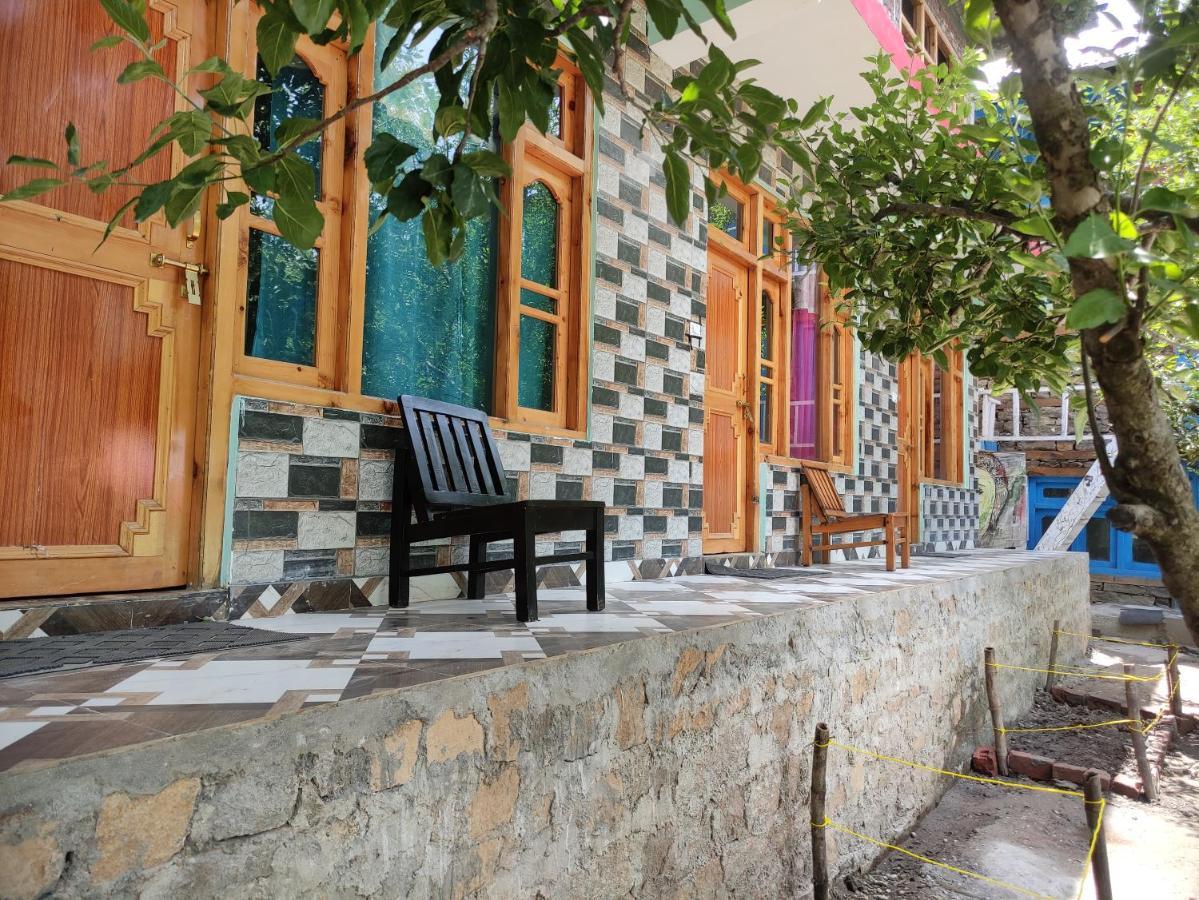Karma Guest House And Cafe Kalgha Exterior photo