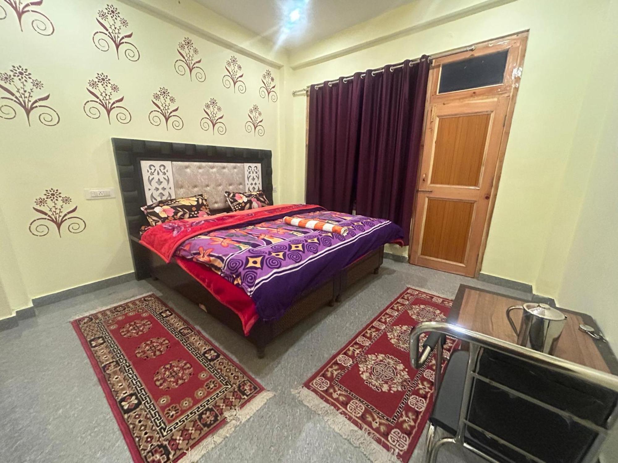 Karma Guest House And Cafe Kalgha Room photo